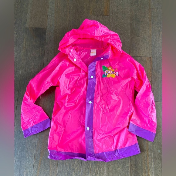 ❤️4‎ for $25❤️ Dora the explorer rain jacket size 6-8 - Picture 1 of 2